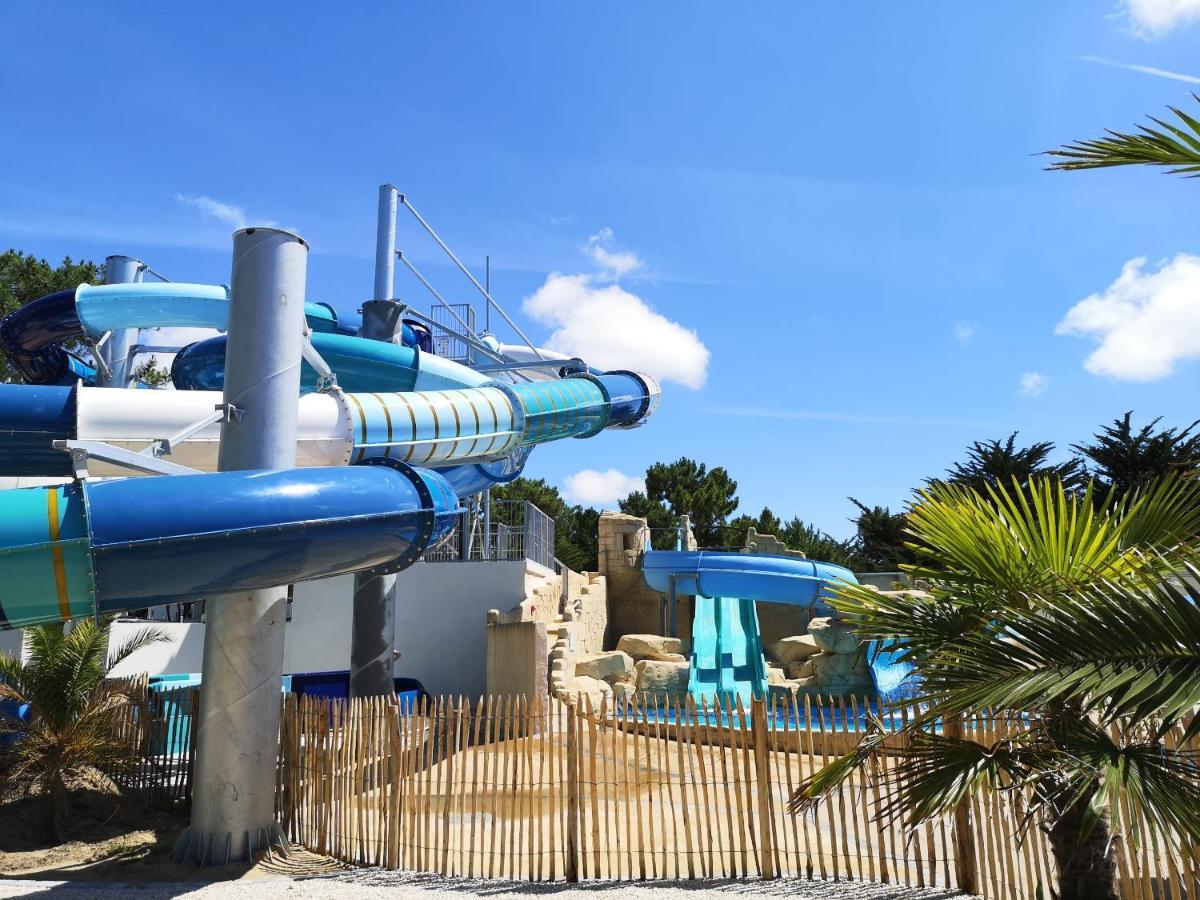 Hotel Camping Le Clos Des Pins Saint-Hilaire-de-Riez Esterno foto