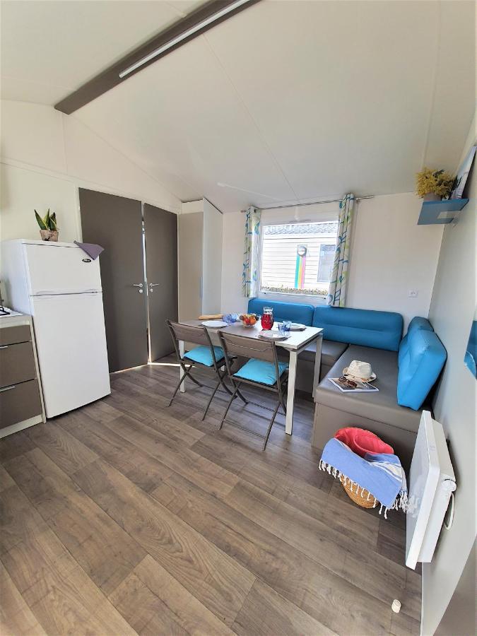Hotel Camping Le Clos Des Pins Saint-Hilaire-de-Riez Esterno foto