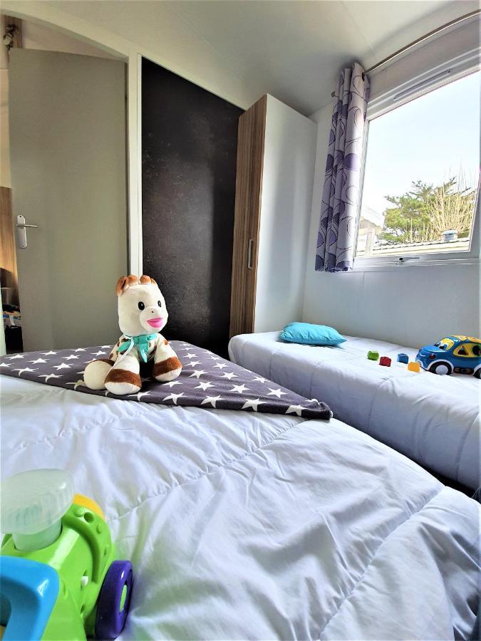 Hotel Camping Le Clos Des Pins Saint-Hilaire-de-Riez Esterno foto